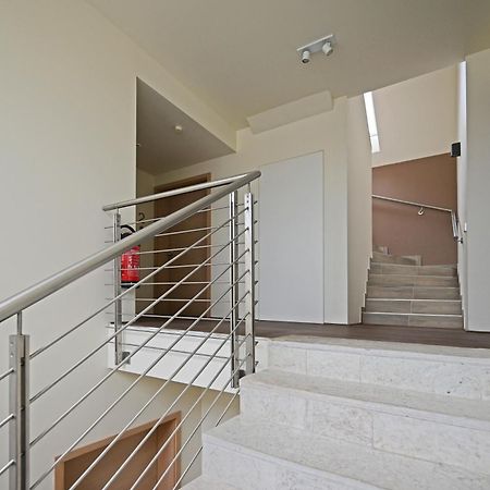 Modernes & Gepflegtes Hotelzimmer Mit Kueche! Bernstadt  Exteriér fotografie