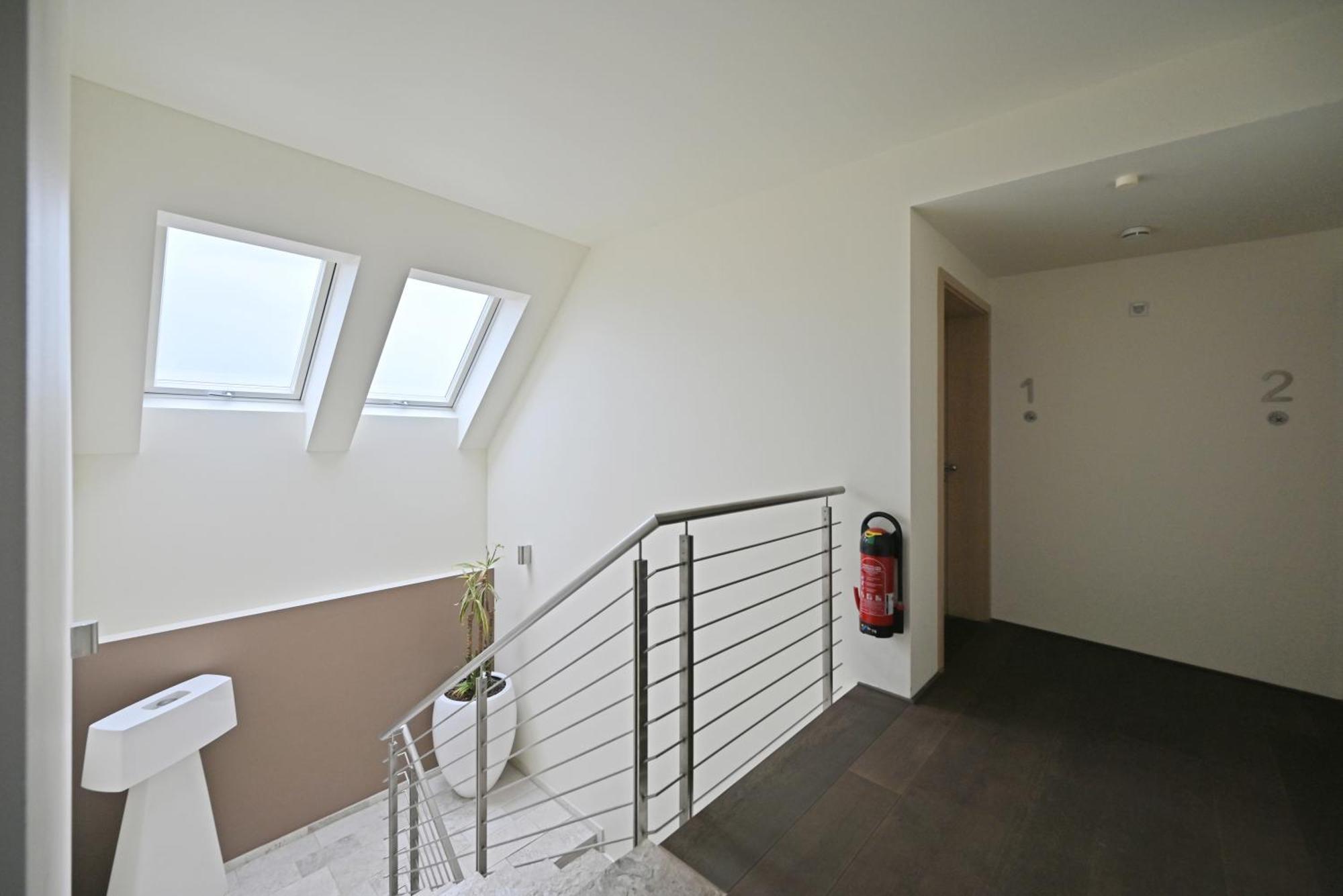 Modernes & Gepflegtes Hotelzimmer Mit Kueche! Bernstadt  Exteriér fotografie