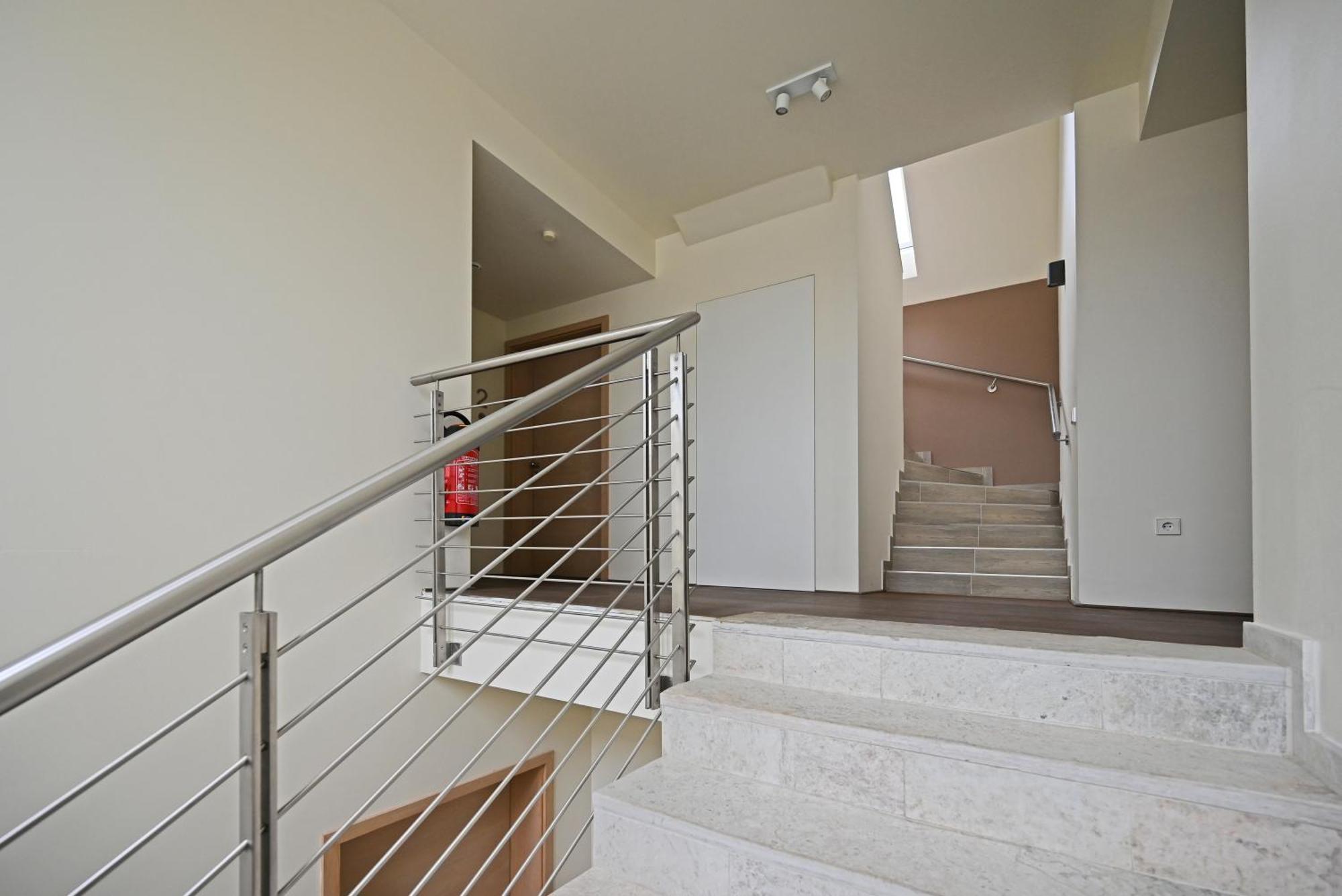 Modernes & Gepflegtes Hotelzimmer Mit Kueche! Bernstadt  Exteriér fotografie